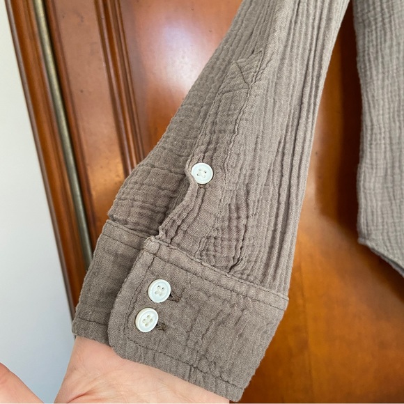 Outerknown Costa Cotton Gauze Button Down Shirt in Taupe | Size XS - Picture 4 of 6